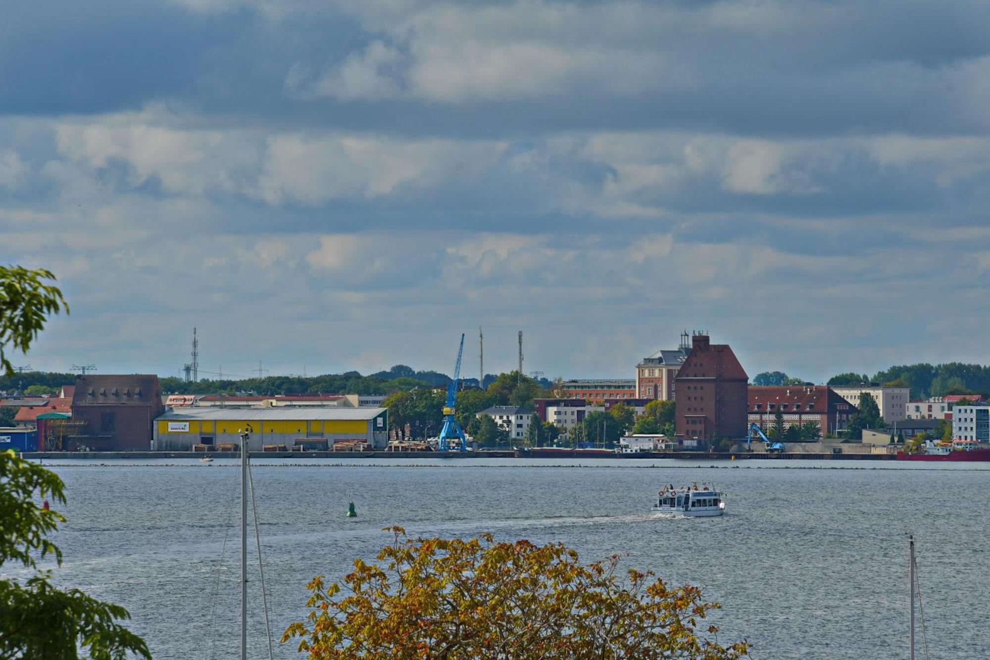 Ferienwohnung Sundueberblick - 150 Meter Zum Strand Altefahr Luaran gambar